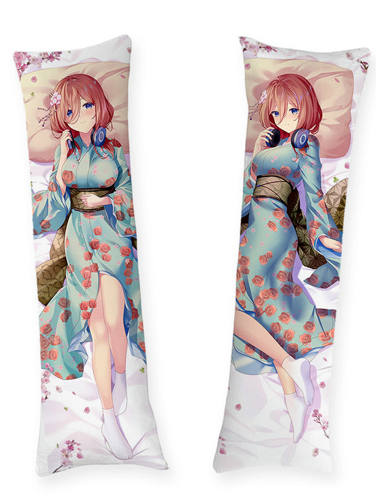Miku Nakano Blommig Kimono Dakimakura