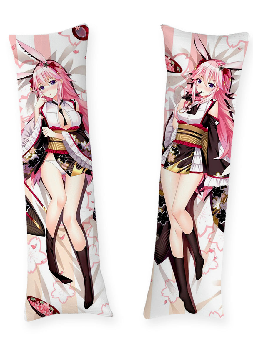 Yae Sakura Svart Blommig Kimono Dakimakura